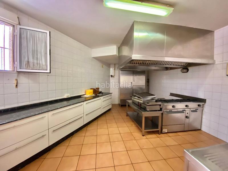 Foto cc0b9e99-e2d7-46dc-83c7-399ddc904b2e. Location local commercial dans rúa historiador vedia 14 dans Arteixo