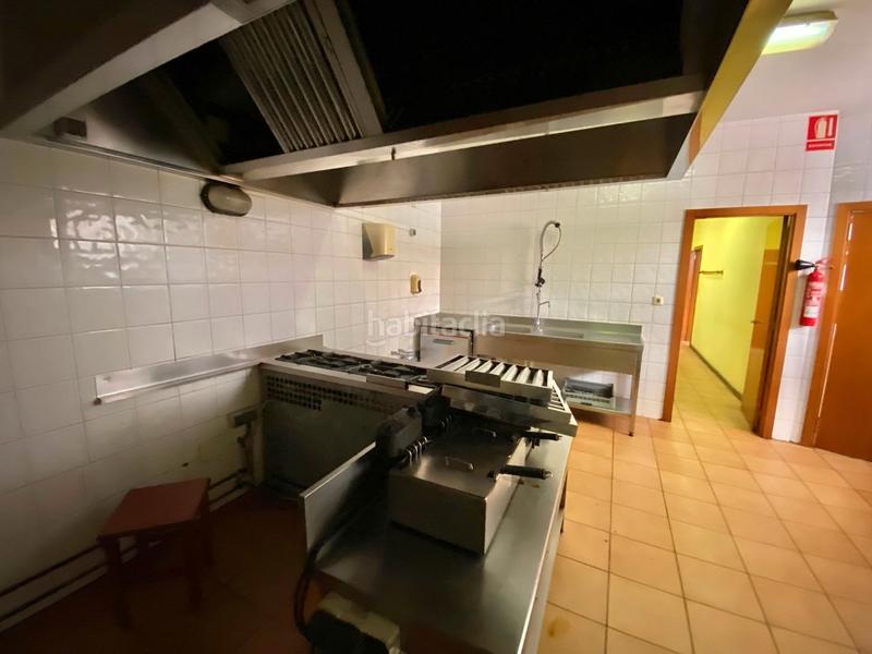 Foto 9bd9a0a4-ac27-4a25-b4d9-2a6b1e688580. Rent business premise in rúa historiador vedia 14 in Arteixo