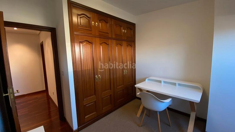Foto 0a232cf1-2436-4201-8e31-1b524647b7a4. Rent duplex in rúa luís quintas goyanes n8 in Someso - Matogrande Coruña (A)