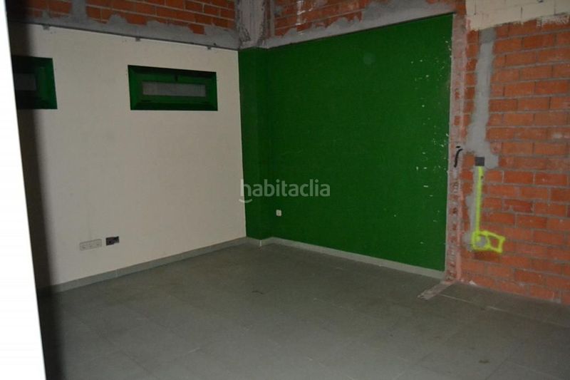 Foto 170af8e4-2225-41dd-a0a3-f6ad3d809a2f. Affitto locale commerciale in travesía de Arteixo 149a in Arteixo