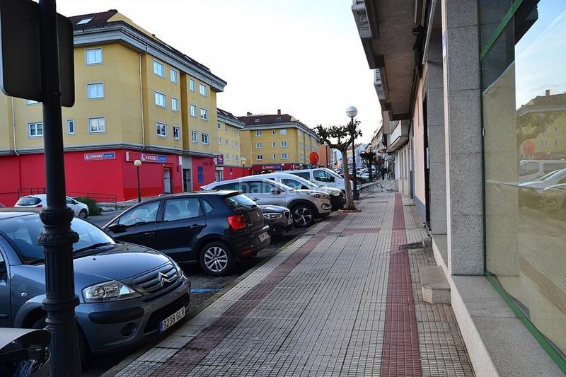 Foto b825e578-bf64-4b3d-9ac5-37834e4f5f51. Affitto locale commerciale in travesía de Arteixo 149a in Arteixo