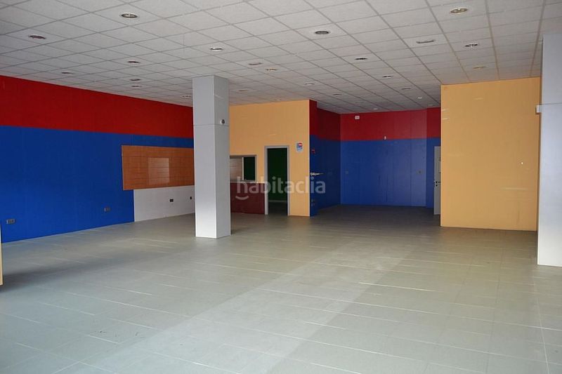 Foto d35d44b2-f9b8-4137-a3bc-ab6eeb5b2f13. Affitto locale commerciale in travesía de Arteixo 149a in Arteixo