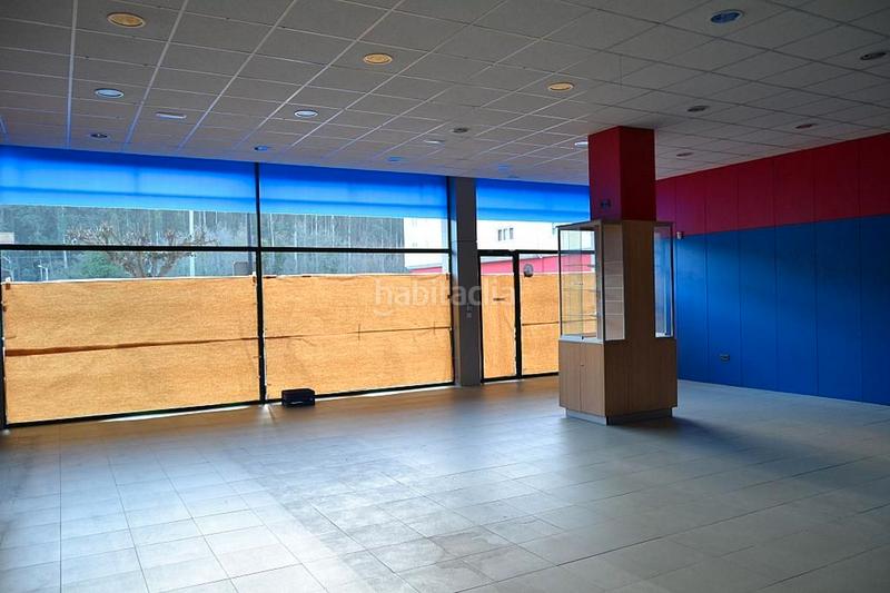 Foto fc4aaeeb-7a88-4c3f-ad9e-97adcca2cd35. Lloguer local comercial a travesía de Arteixo 149a a Arteixo