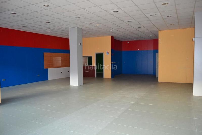 Foto d35d44b2-f9b8-4137-a3bc-ab6eeb5b2f13. Rent business premise in travesía de Arteixo 149a in Arteixo