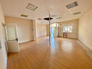 Local Comercial en Avenida Fisterra 121