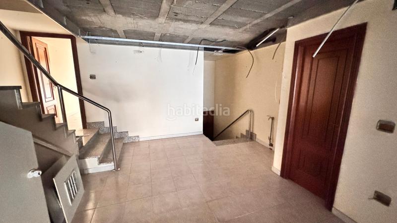 Foto e2d89479-a0f1-4787-aedb-bc6cb6a05f42. Alquiler local comercial local en alquiler calle ángel del castillo lópez, en Arteixo