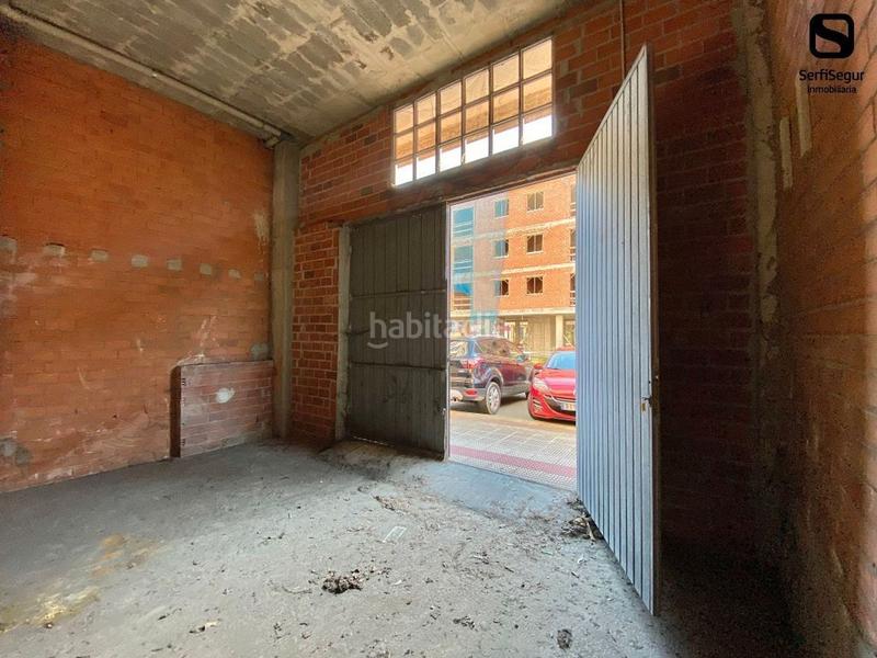 Foto 49d8eb5f-5095-4dc3-817c-c4df284f1eb4. Lloguer local comercial a travesía de Arteixo 149a a Arteixo