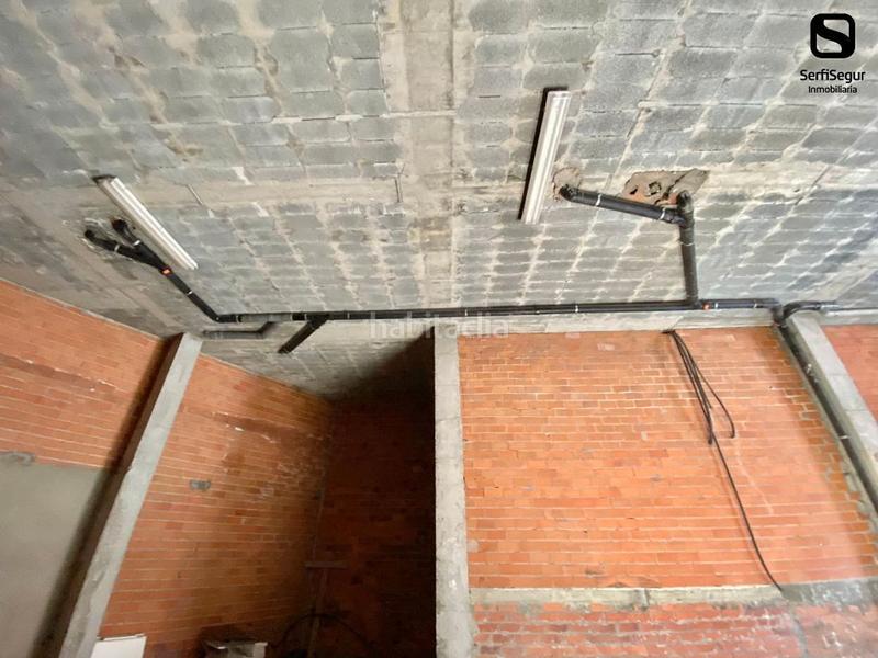 Foto 6283cf21-b15b-47a0-94ee-c5c08a50c735. Miete geschäftsraum in travesía de Arteixo 149a in Arteixo