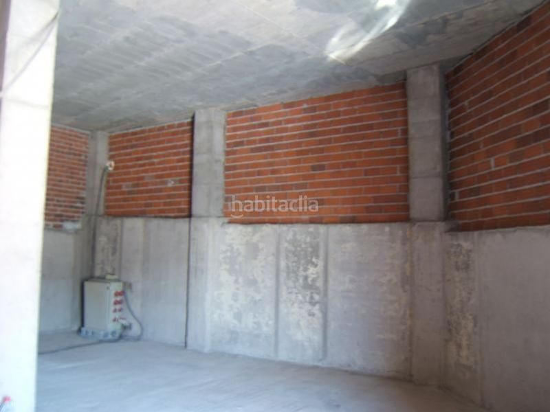 Foto f48d5323-aac5-4090-b1f0-4397f3744100. Alquiler local comercial en travesía de Arteixo 149a local en alquiler travesía , en Arteixo