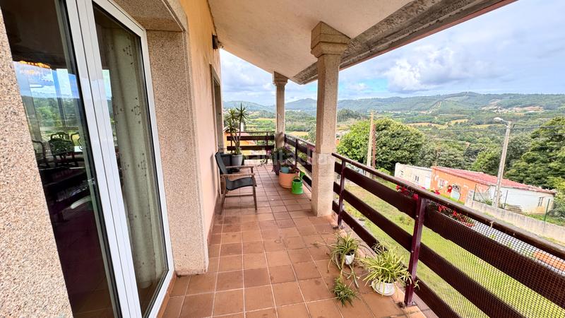 Foto f345bd03-f293-45fc-a8fb-9691b4439390. Chalet avec cheminée chauffage parking dans Loureda - Lañas - Barrañán Arteixo