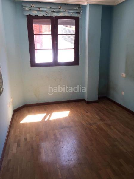 Foto fe1ed5bc-6e4d-4418-916b-ad43410225c8. Piso en julian duro 4 piso en La Felguera Langreo