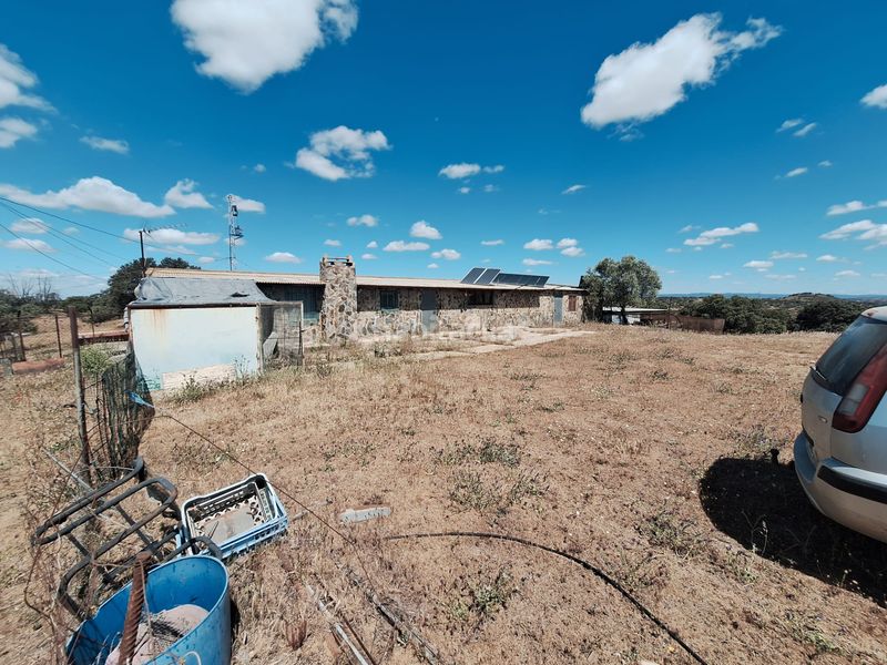 Foto eb635df5-6461-43c9-9ec4-72600ab42de0. Finca rústica a calle colon 15 a Tharsis