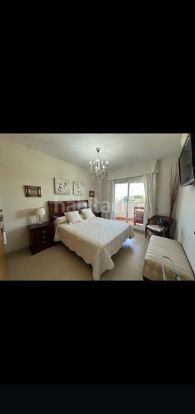 Foto d0548bc3-a868-40b4-a2c1-17571cecd061. Pis amb aparcament piscina a La Colina Torremolinos