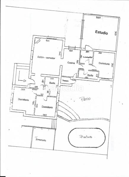 Foto 43d735bd-b66a-40ee-b34f-53c27725396b. Chalet with parking in El Bajondillo Torremolinos