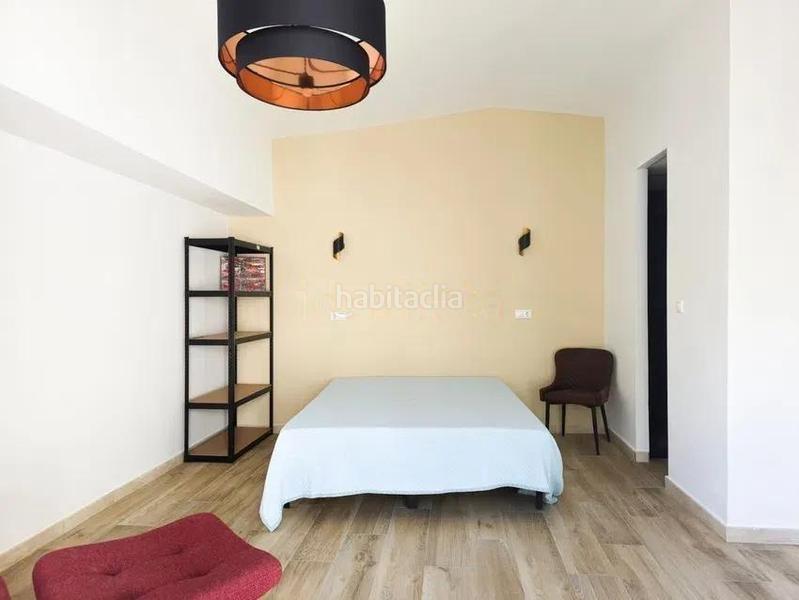 Foto 34bb353f-bb20-48ea-9618-23258b9a9dfb. Chalet avec parking dans El Bajondillo Torremolinos