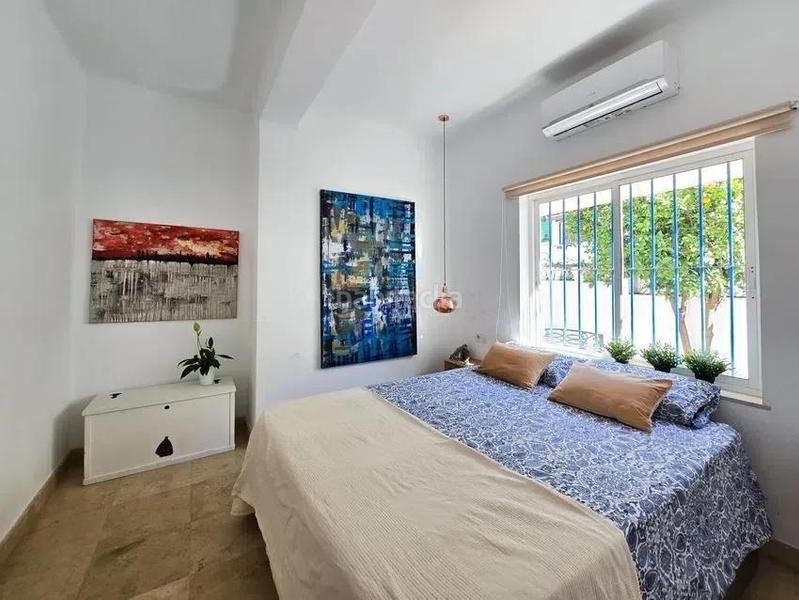 Foto 480f1176-f77e-42d2-877c-c7bfc3d52fdb. Chalet avec parking dans El Bajondillo Torremolinos