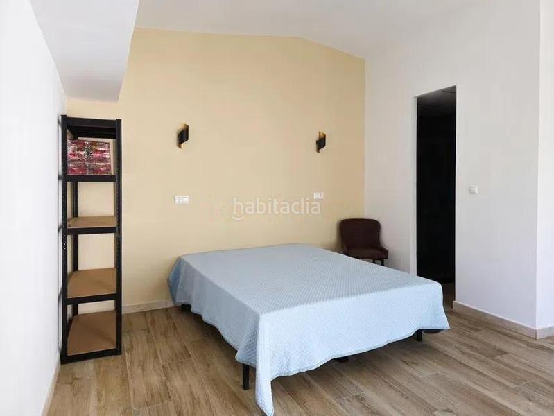 Foto f9d4dc68-7c28-49de-81a2-14c38df8e79a. Chalet con parcheggio in El Bajondillo Torremolinos