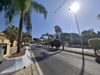 Local Comercial  Avenida palma de mallorca. Local con posibilidad de cambio de uso en la carihuela