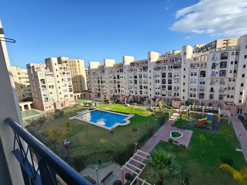 Foto 55f81532-6541-4a35-aca6-9b218c1c3ab0. Pis amb aparcament piscina a Manantiales-Estación de Autobuses Torremolinos