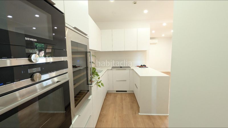 Foto 6a62663d-9905-4c56-b8a9-5eb2df787c6e. Pis amb piscina a Puerto Deportivo Fuengirola