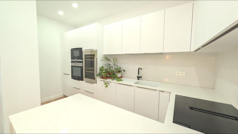 Foto 810a25b1-7aee-4008-93af-8af9efef01f4. Pis amb piscina a Puerto Deportivo Fuengirola