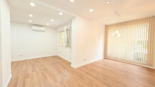 Etagenwohnung  Calle triana. Exclusivo bajo con 3 habitaciones, parking comuniatrio, jard�n y