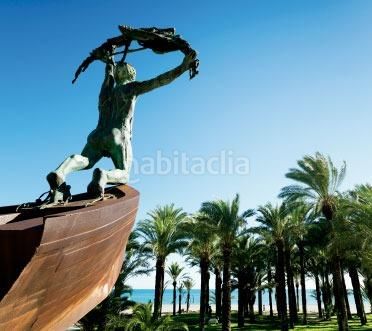 Foto 457adac3-5194-47e4-b058-40e0fc6a4c3a. Àtic amb aparcament piscina a Montemar Torremolinos