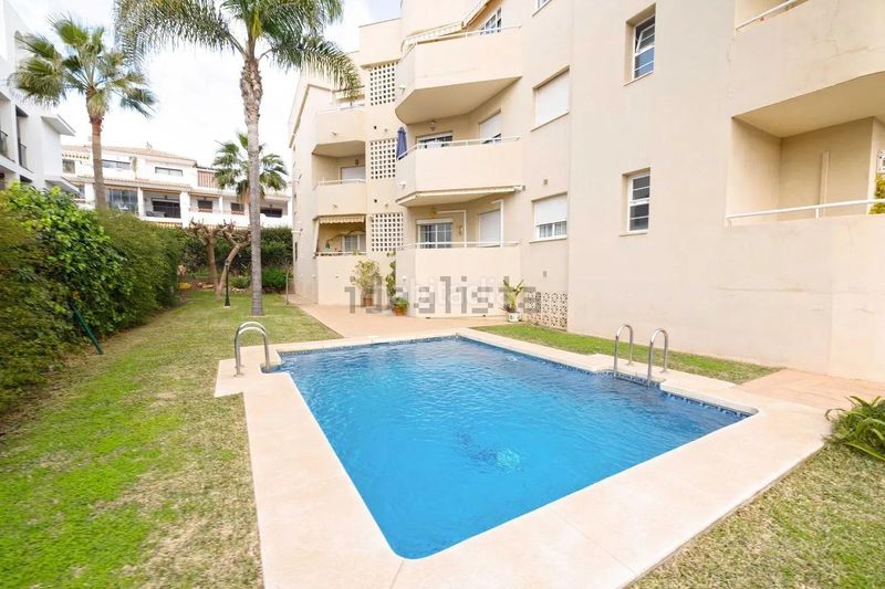 Foto e073ea2e-1d9b-4cfc-b559-c3e9887d2335. Àtic amb aparcament piscina a Montemar Torremolinos