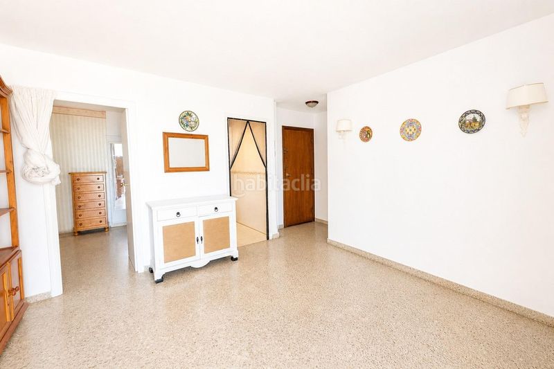 Foto 76381b2f-5300-40a7-9836-9d833378a781. Apartament amb aparcament piscina a El Bajondillo Torremolinos