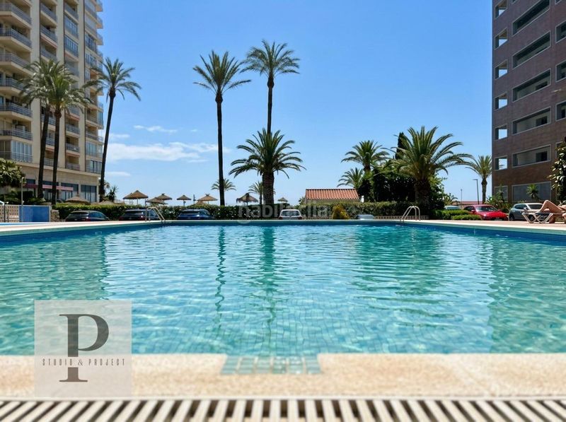 Foto a5216771-7d72-4e21-b09e-78c4c22d072c. Pis amb aparcament piscina a El Bajondillo Torremolinos