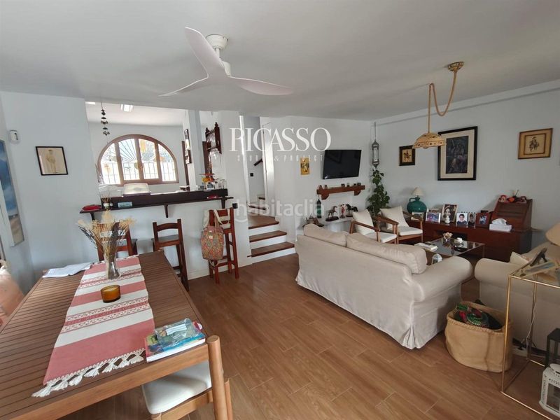Foto c109b380-7ec3-48d9-8387-fa81e92f9f09. Casa adossada a La Colina Torremolinos