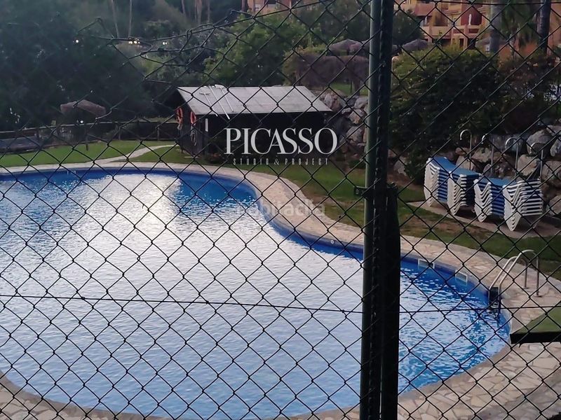 Foto 2a573df7-35bd-40e7-8081-bd7d6f091dff. Pis amb aparcament piscina a reserva de Marbella Marbella