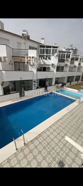 Foto aa1fa5e8-3f7a-4681-8b92-c65029c471f3. Pis amb piscina a Montemar Torremolinos