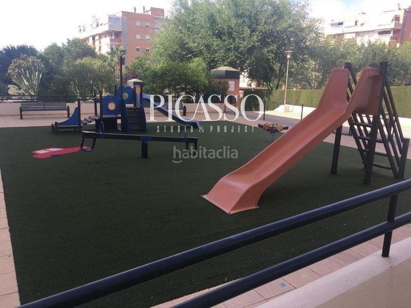 Foto 099b946b-15d9-4cdf-b121-a579886da922. Àtic amb aparcament piscina a El Consul - Ciudad Universitaria - El Romeral Málaga