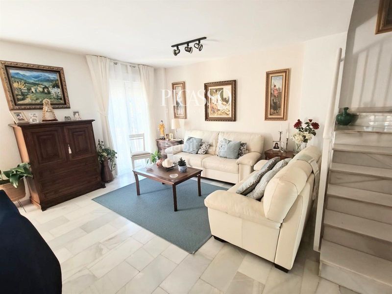 Foto 144a21d8-43f3-4bb7-b5e0-af77d6de1e90. Casa adossada amb aparcament a La Colina Torremolinos