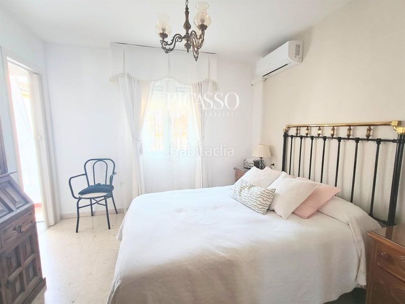 Foto e32ee372-a2bf-4623-ad80-500d897c7add. Casa adossada amb aparcament a La Colina Torremolinos