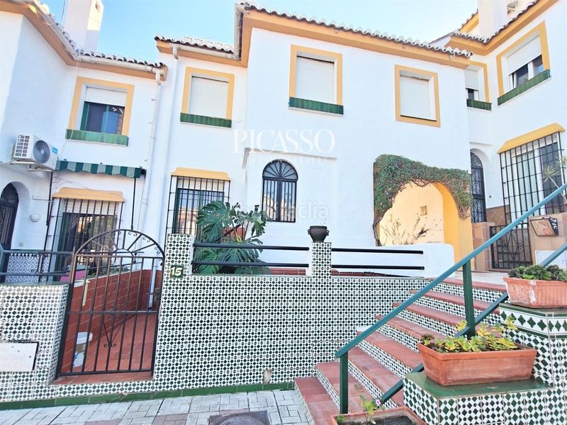 Foto ec4fcac3-6e70-4868-a183-9c58750c51fe. Casa adossada amb aparcament a La Colina Torremolinos
