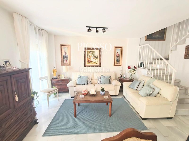 Foto ee17c482-b209-48bd-b70a-59d2d937fbf3. Casa adossada amb aparcament a La Colina Torremolinos
