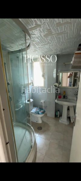 Foto 229ad5fd-cd4b-4016-ac82-c4d02647671d. Piso centro planta alta con ascensor, 3 dormitorios y terraza luminosa en Torremolinos