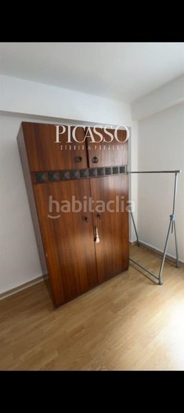 Foto fb2f35e8-1126-4668-b005-b5389a9d74ee. Piso centro planta alta con ascensor, 3 dormitorios y terraza luminosa en Torremolinos