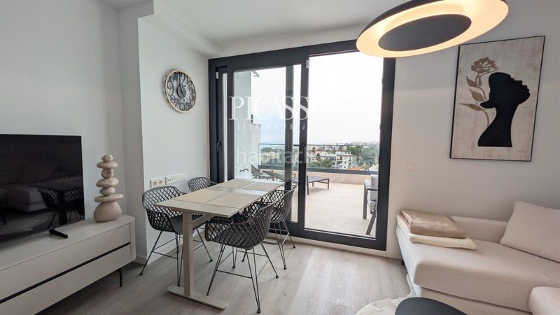 Foto 0375c08b-c524-4035-a016-2e3d5e71dda0. Rent flat with parking pool in Loma de los Riscos Torremolinos
