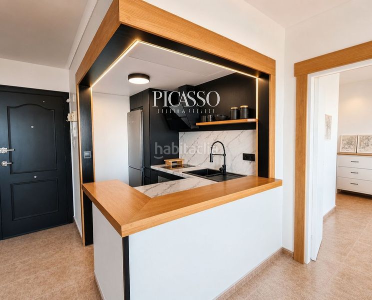 Foto 4120abe1-1db2-4350-a8f2-6591c16ff992. Apartament amb piscina a Montemar Torremolinos