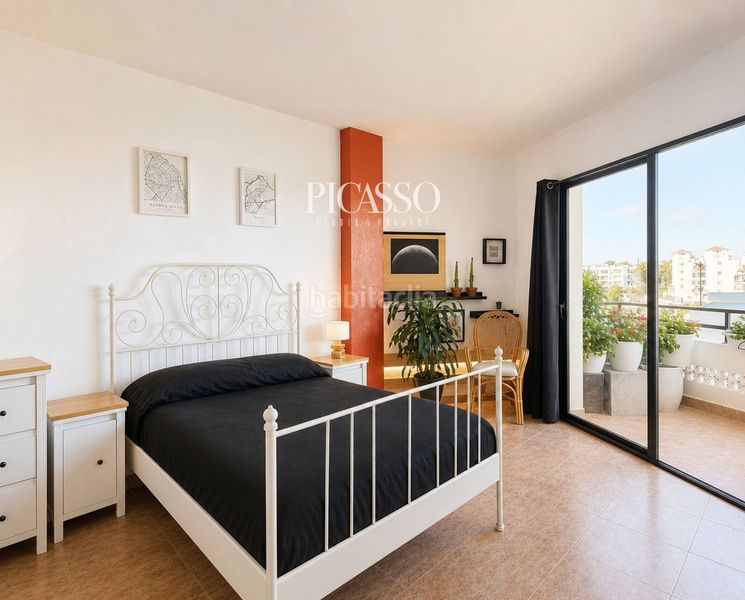 Foto 737ef8f6-75aa-4d3a-9c02-03c7d63e2b38. Apartament amb piscina a Montemar Torremolinos