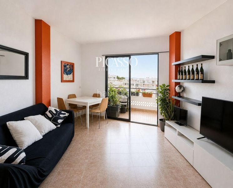 Foto c24f0e5b-9492-426e-bbc5-4dac3d2598d4. Apartament amb piscina a Montemar Torremolinos