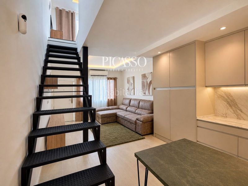 Foto cf30b6f2-d327-4b0a-ad30-16856170477e. Dúplex duplex en venta Montemar, en Montemar Torremolinos