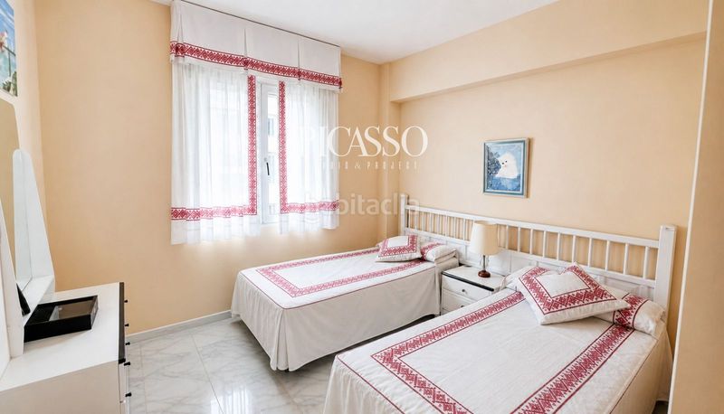 Foto aeb458cc-6428-451c-bde8-8602aa75ae29. Flat with pool in La Carihuela - Los Nidos Torremolinos