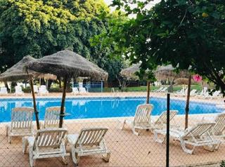 Apartament a Parque de la Paloma. Estudio reformado junto al parque de la paloma
