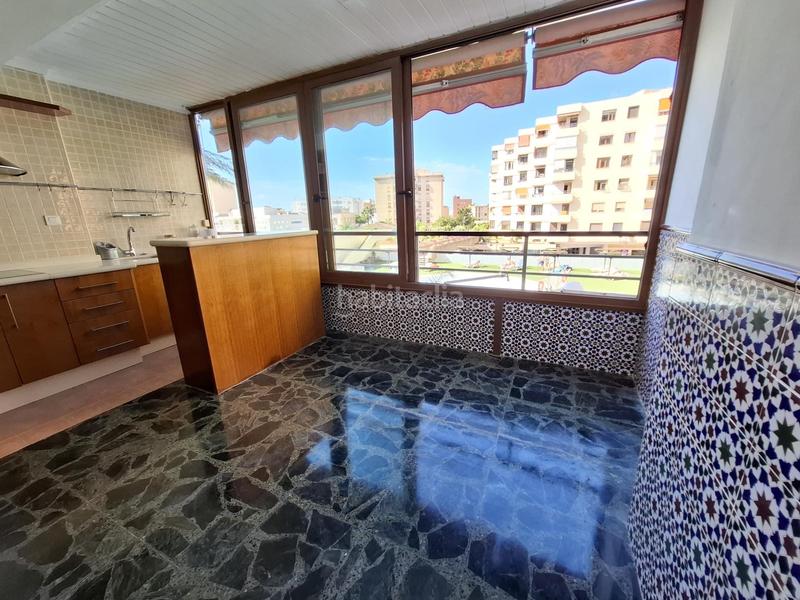 Foto 477b2b3b-36aa-4651-a8d1-ee6f08fdf488. Appartamento con piscina in El Bajondillo Torremolinos