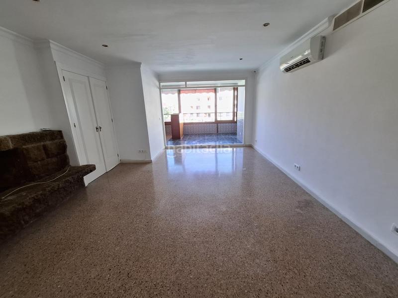 Foto 494aaf3b-1166-47fe-a99a-92afd2ee5800. Appartamento con piscina in El Bajondillo Torremolinos