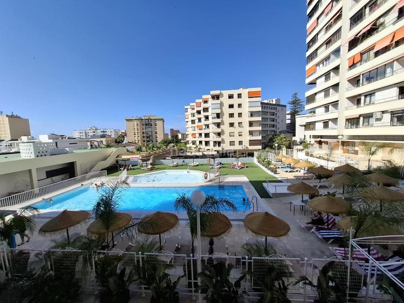 Foto 5f67d23b-080b-4753-8236-7af8045e79e3. Appartamento con piscina in El Bajondillo Torremolinos